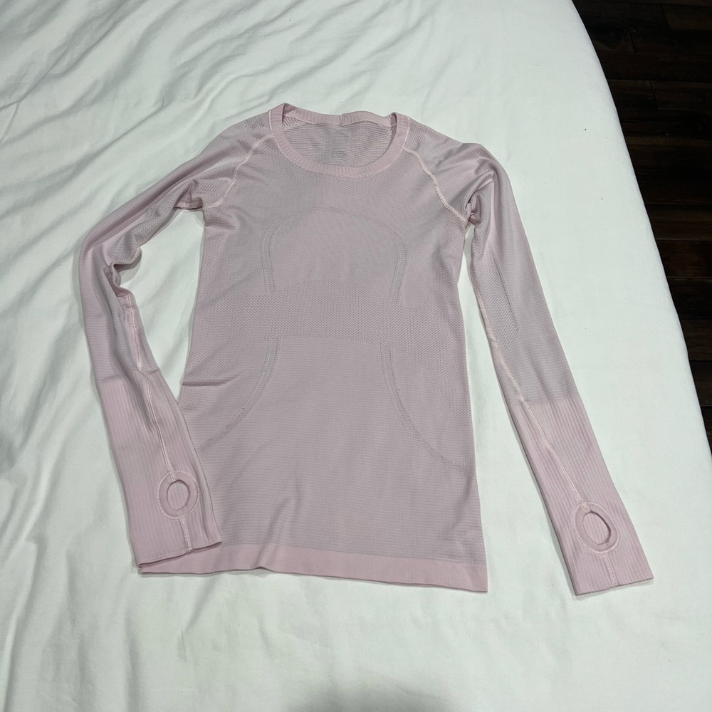 Lululemon swiftly long sleeve shirt sz 2/4 pink